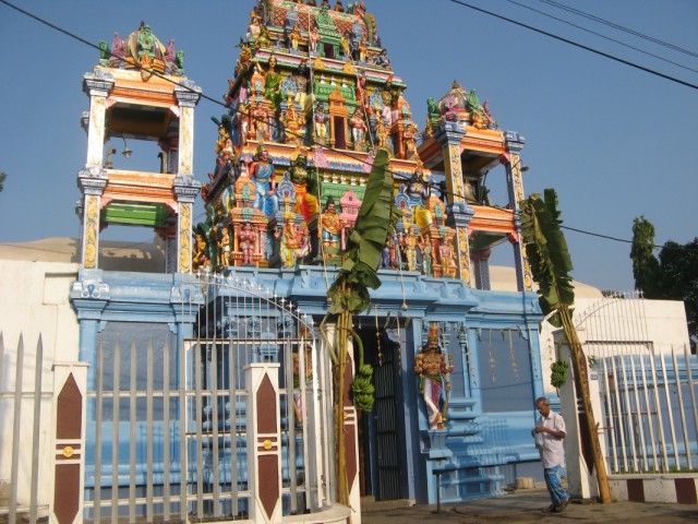 Индуистский храм на подъездах к Негомбо-Сити
