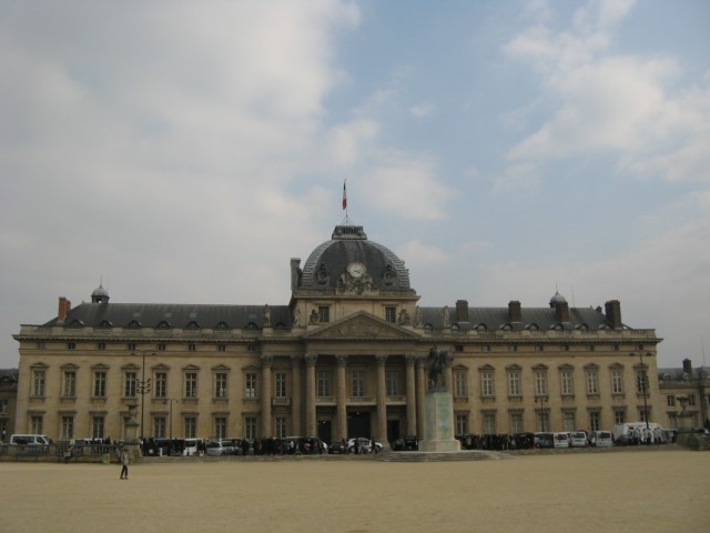 Дворец Дворец