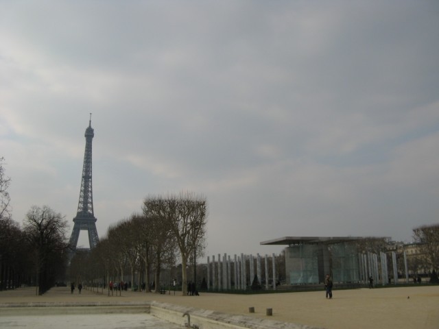 Аллея, Башня и Монумент Мира Аллея, Башня и Монумент Мира