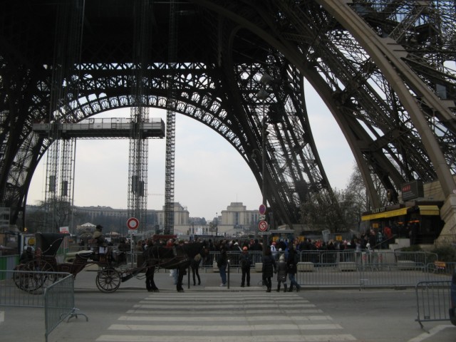 Очередь на лифт Очередь на лифт