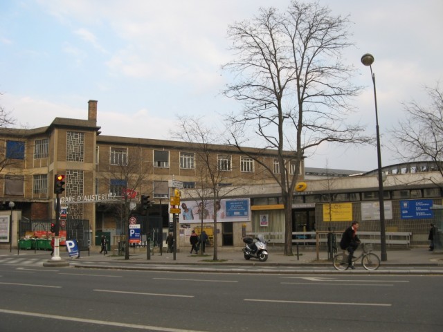 Вход к вокзалу Гарэ д'Аустерлиц Вход к вокзалу Гарэ д'Аустерлиц