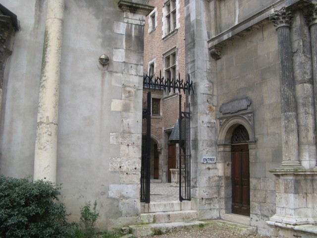 Вход в Исторический Музей Вход в Исторический Музей