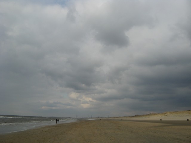 А там - устье реки Амстел и какой-то завод, который видно с самолёта при взлёте из Чипхола))) А там - устье реки Амстел и какой-то завод, который видно с самолёта при взлёте из Чипхола)))