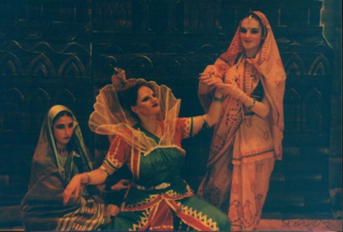 Я и мои ученики ! отрывок из спетакля балета"ЛЕГЕНДА О КРИШНЕ!" Я и мои ученики ! отрывок из спетакля балета"ЛЕГЕНДА О КРИШНЕ!"