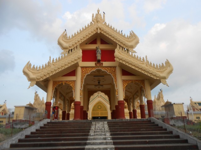 пагода около Шведагона пагода около Шведагона