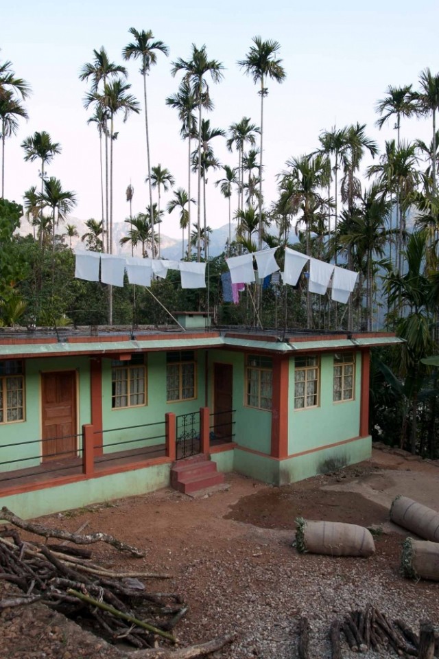 деревня в начале спуска деревня в начале спуска