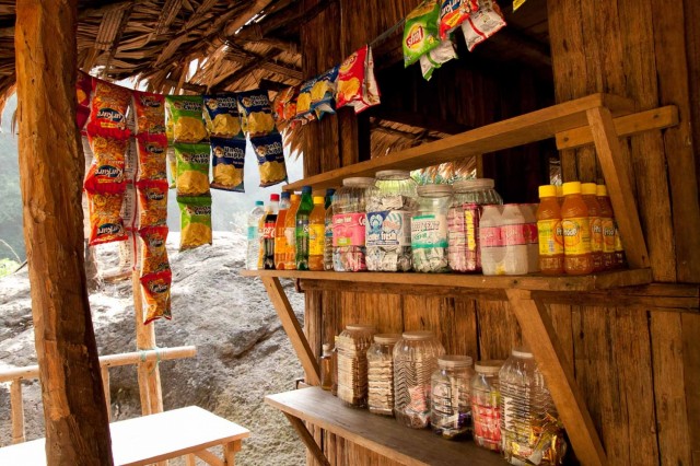 единственный магазин он же чайная единственный магазин он же чайная