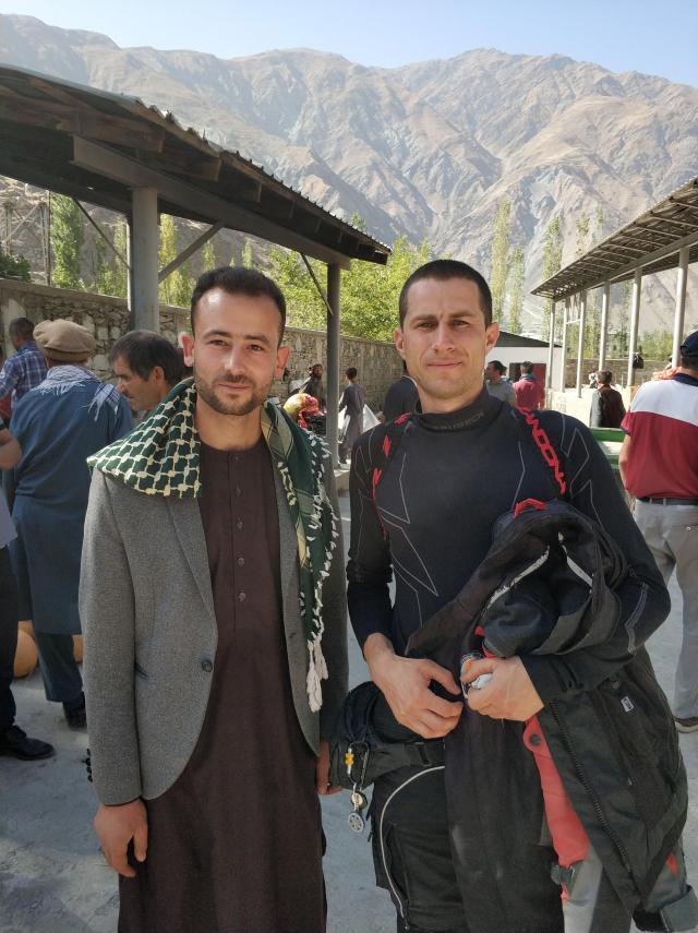 Меня иногда спрашивают, я из Афгана? Меня иногда спрашивают, я из Афгана?