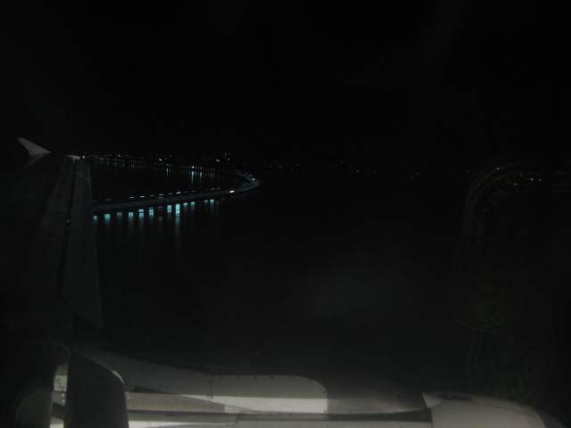 Посадка в Денпасаре, столице Бали Посадка в Денпасаре, столице Бали