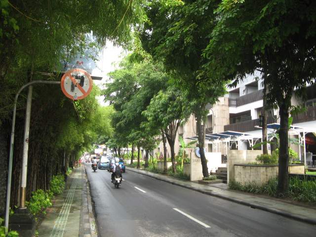 Улицы Легиан Улицы Легиан