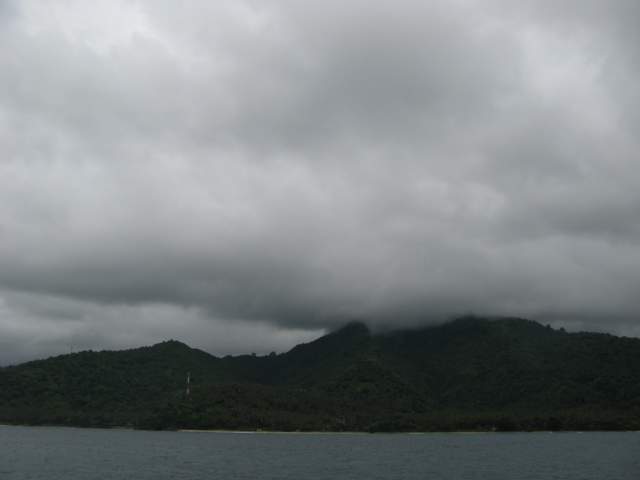 А там по берегу - прикольная дорога, как выяснилось позже А там по берегу - прикольная дорога, как выяснилось позже