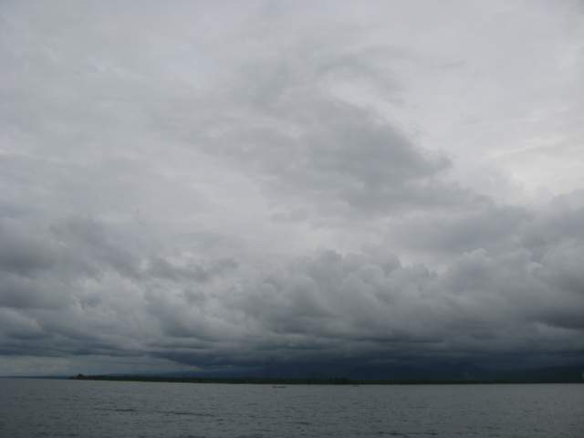 Гили Эйр на фоне Ломбока и Ринджани в облаках Гили Эйр на фоне Ломбока и Ринджани в облаках