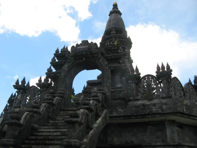 Monumen Taman Mumbul