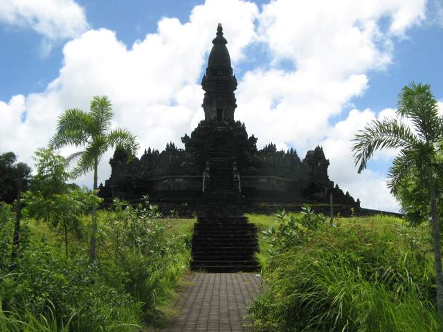 Monumen Taman Mumbul