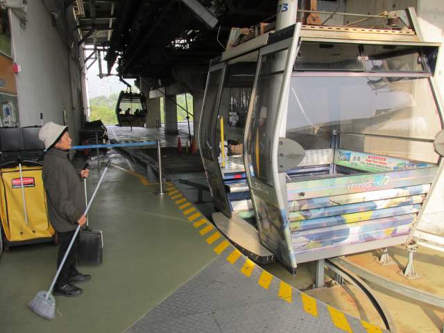 Вылезаем в Ngong Ping... Вылезаем в Ngong Ping...