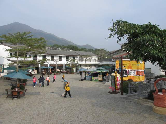 Посёлочек Ngong Ping Посёлочек Ngong Ping