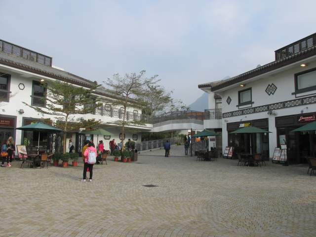 Посёлочек Ngong Ping Посёлочек Ngong Ping