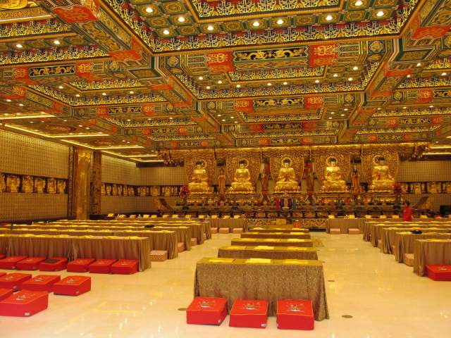 Монастырь Po Lin Монастырь Po Lin