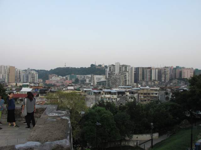  -  , Guia Fort,       %-)))