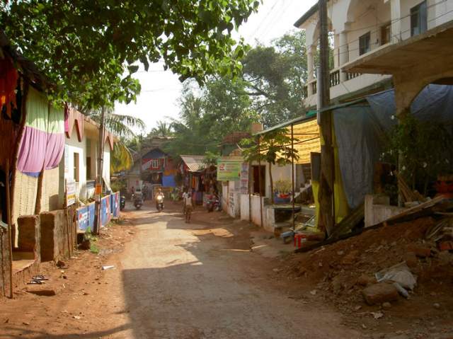 �� 2000...  Arambol Beach Rd.