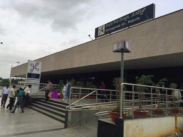 ���� � �����