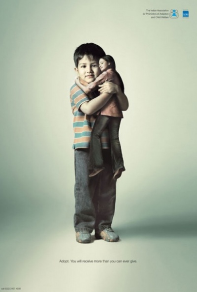 Реклама IAPA: большие дети и маленькие взрослые