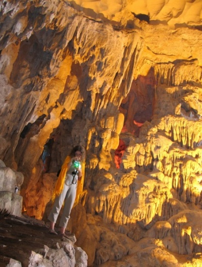 В пещерах