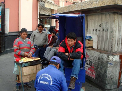 недобрый взгляд: "понаехали тут!" :) недобрый взгляд: "понаехали тут!" :)