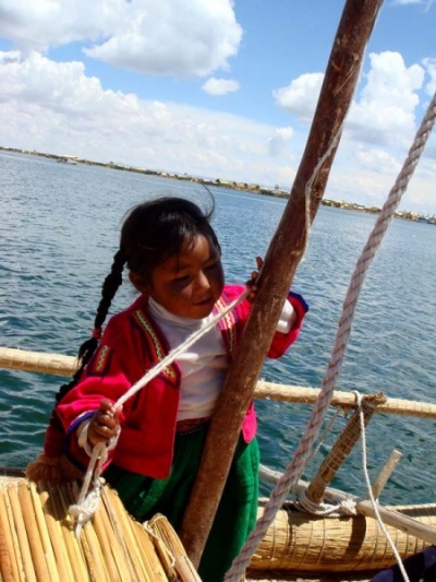 помогает папе :) помогает папе :)