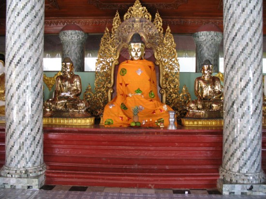 Будда в интерьерах