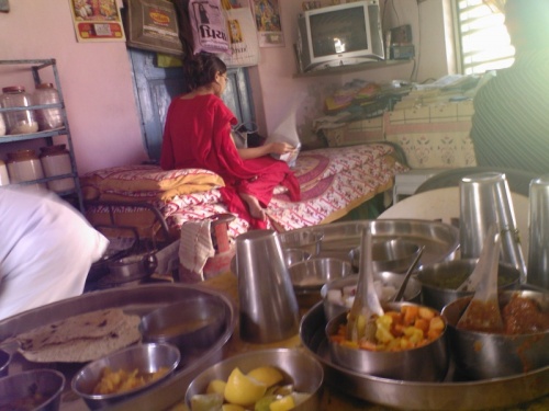 между прочим-это кафе между прочим-это кафе