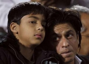 С сынулей. С сынулей.