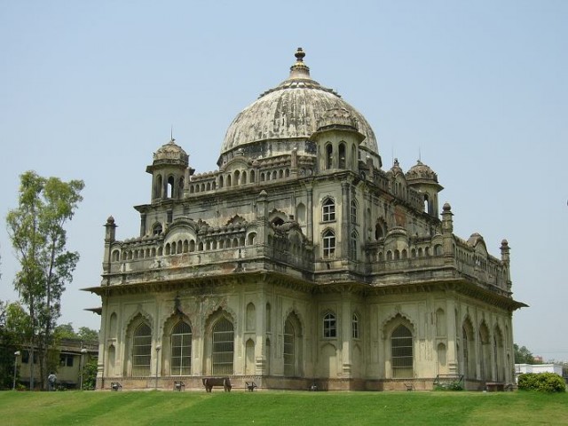 Saddat Ali's Tomb (Luchnow)