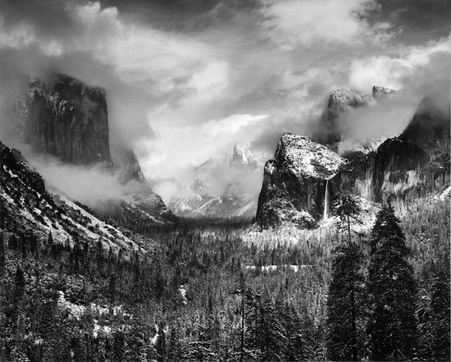 Clearing-Winter-Storm-Yos emite-Valley-California-1 942 