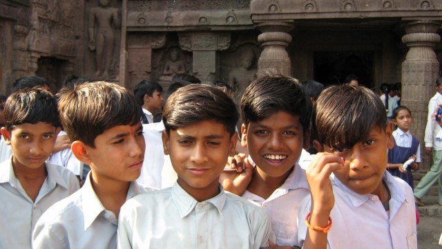 Школьники на экскурсии Школьники на экскурсии