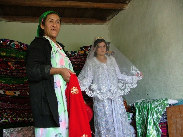 Мама сшила много платьев))) Демонстрация мод вместе с мамой)) Мама сшила много платьев))) Демонстрация мод вместе с мамой))