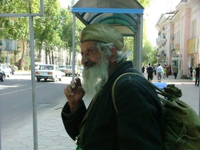 Увидел что фотографию его Увидел что фотографию его