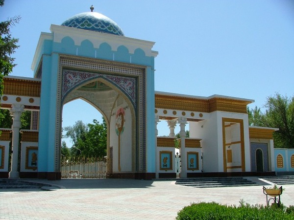 Новые ворота Бот. Сада Новые ворота Бот. Сада