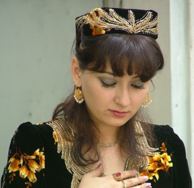 И подружки тоже в новых платьях ) И подружки тоже в новых платьях )