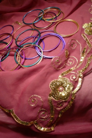 Разноцветные браслетики Разноцветные браслетики