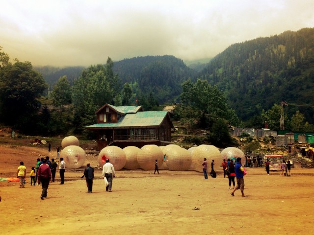 Зорбинг-шары в долине Соланг