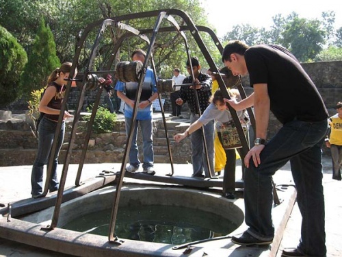 «Волшебный колодец, исполни желание!» «Волшебный колодец, исполни желание!»