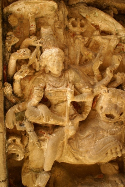 Храм Кайласнатха; шестнадцатирукий Шива