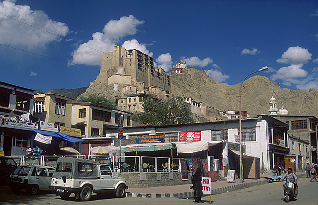 Г. Лех. Вид на заброшенный королевский дворец и форт Победы. Г. Лех. Вид на заброшенный королевский дворец и форт Победы.