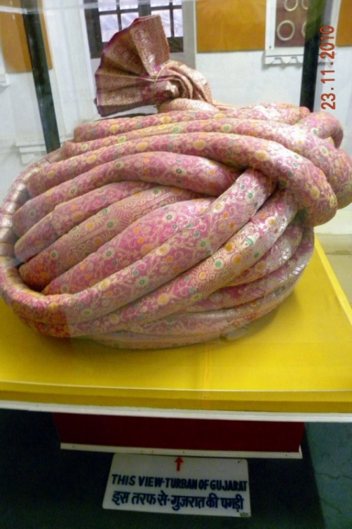 Самый большой тюрбан - по-Гуджаратски Самый большой тюрбан - по-Гуджаратски