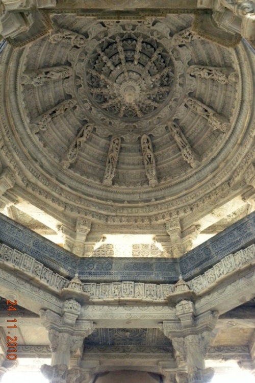 Ранакпур - храм Адинатха Ранакпур - храм Адинатха