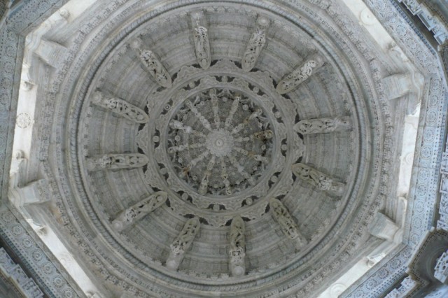 Ранакпур - храм Адинатха Ранакпур - храм Адинатха