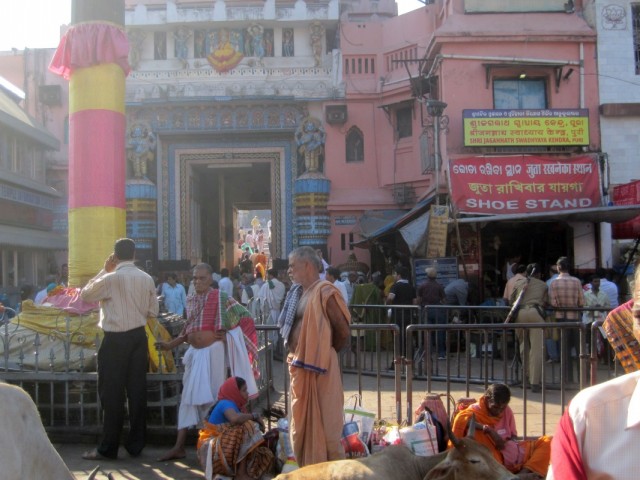 Неиссякаем народный ручей, но прежде - оставить свои тапки на стоянке! Неиссякаем народный ручей, но прежде - оставить свои тапки на стоянке!