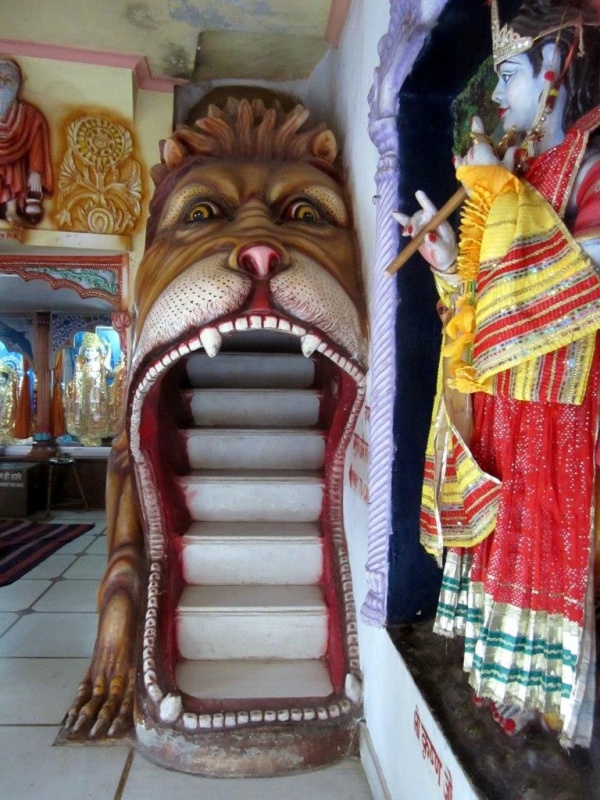 Темпла со львом: Темпла со львом: