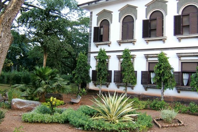 Снаружи Снаружи